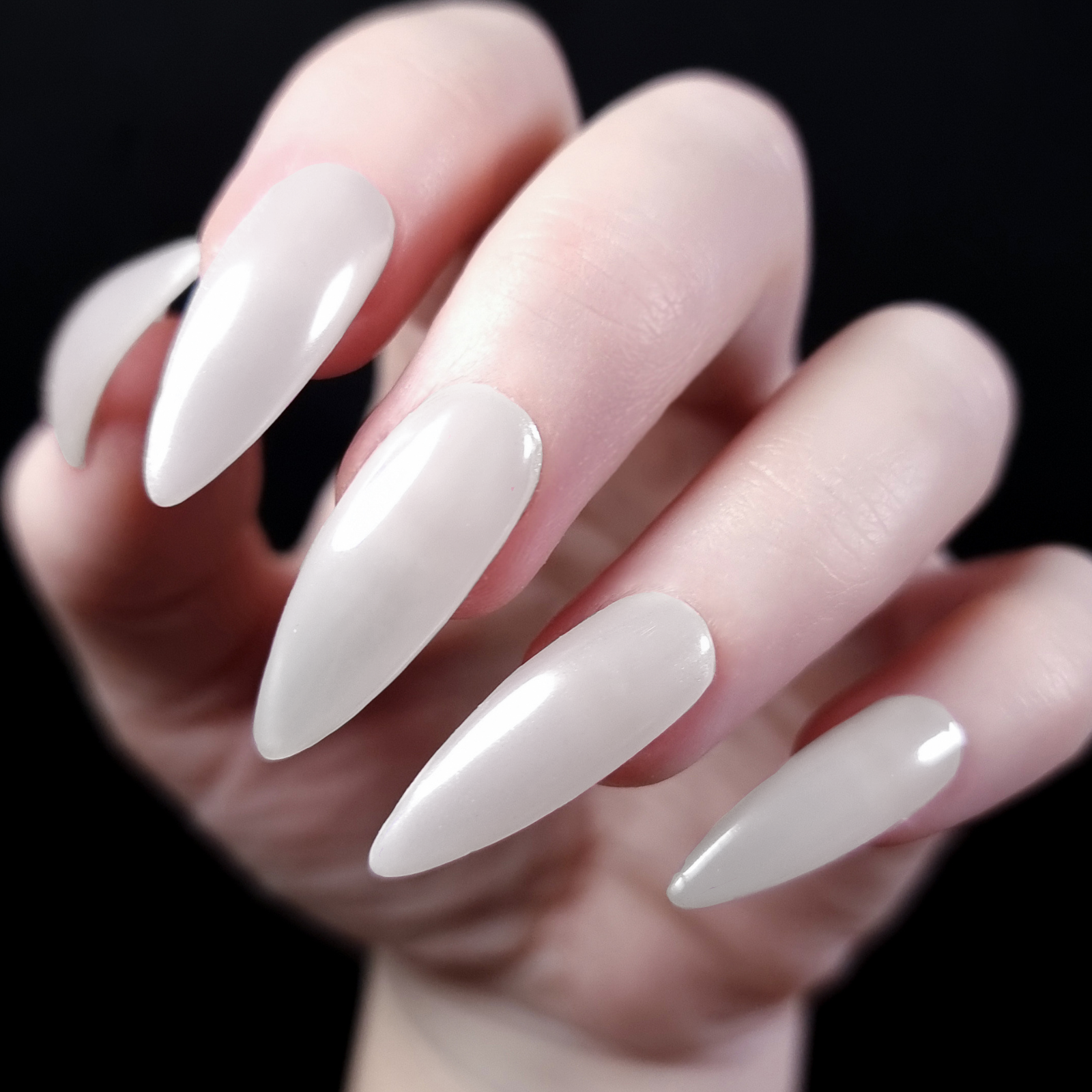 Luxa White Chrome