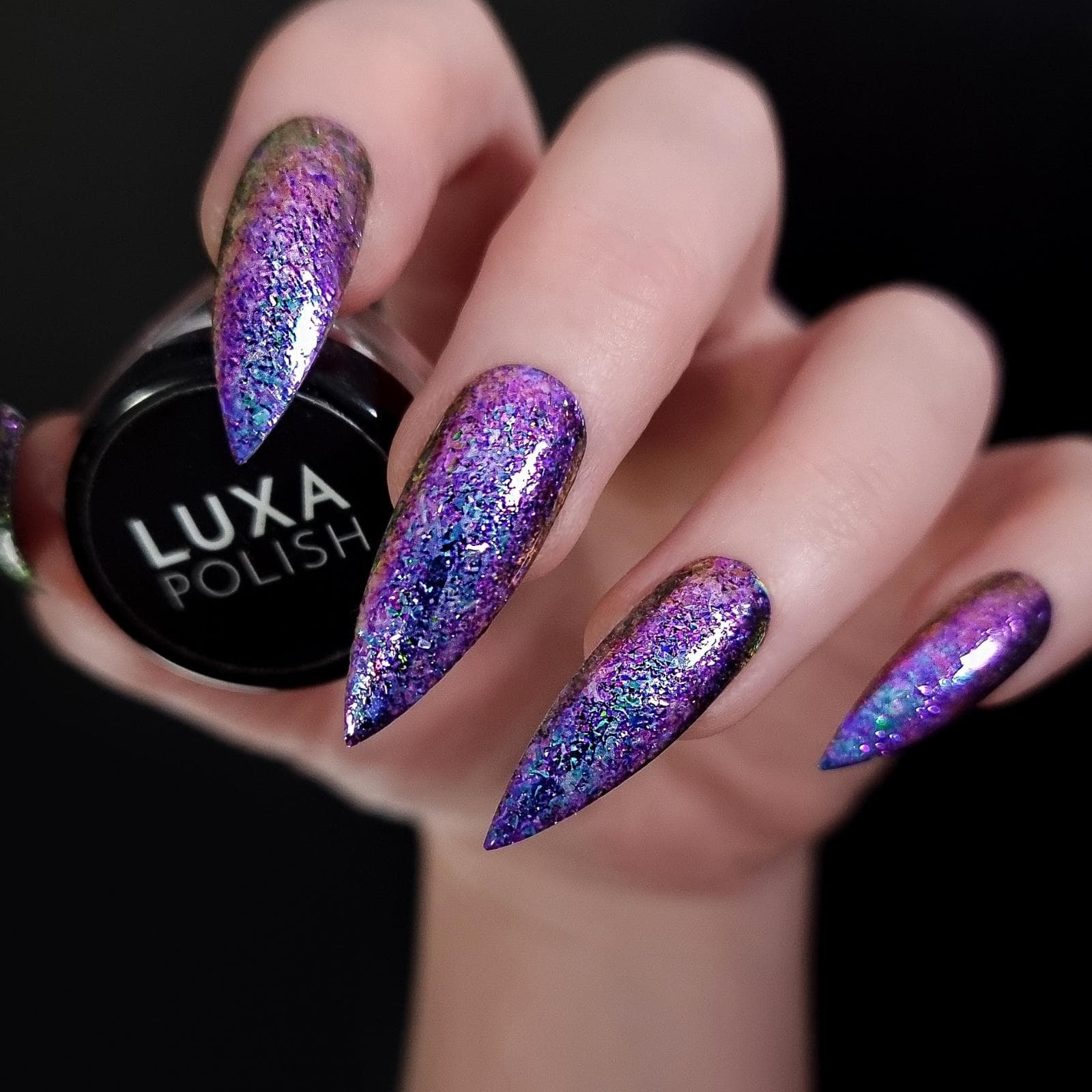 Luxa Chameleon Flakes - Lilith