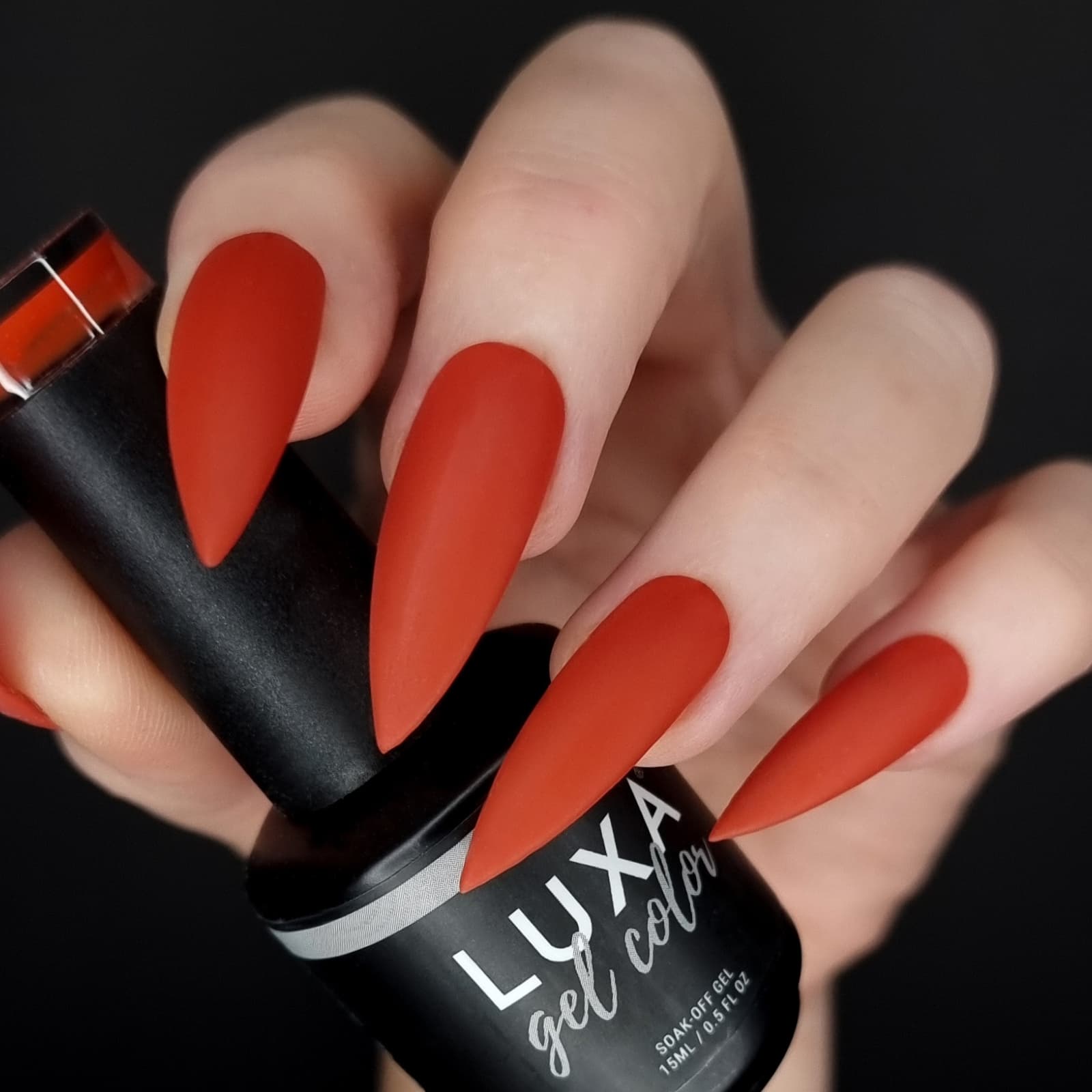 Luxa Head To-ma-toes