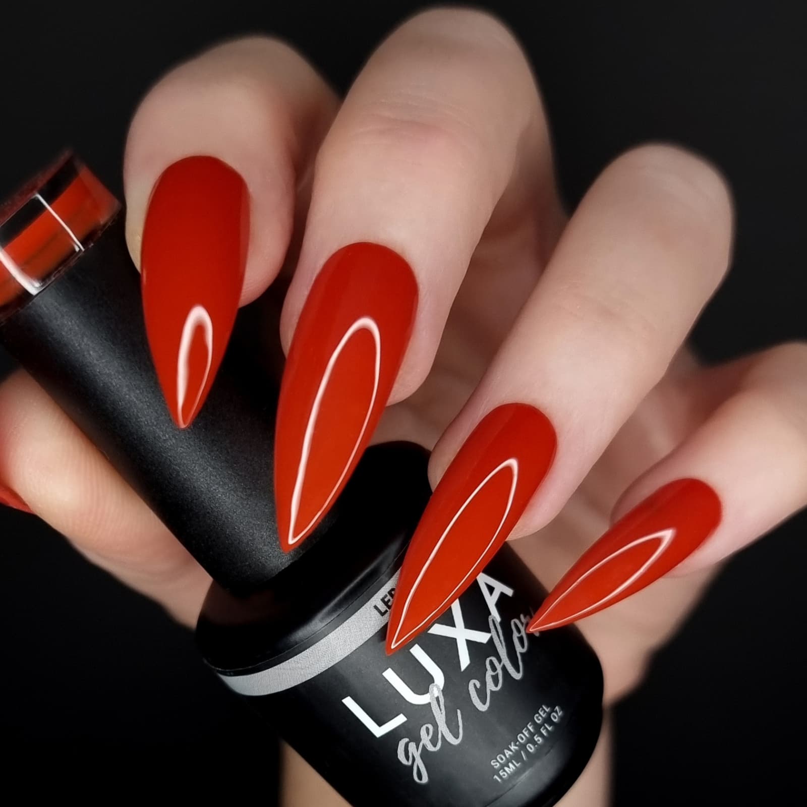 Luxa Head To-ma-toes